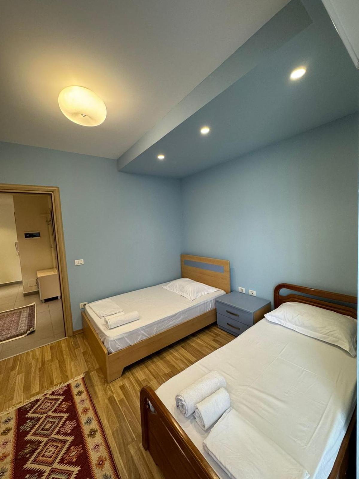 Diem Apartment Near Pazari I Ri ติรานา ภายนอก รูปภาพ