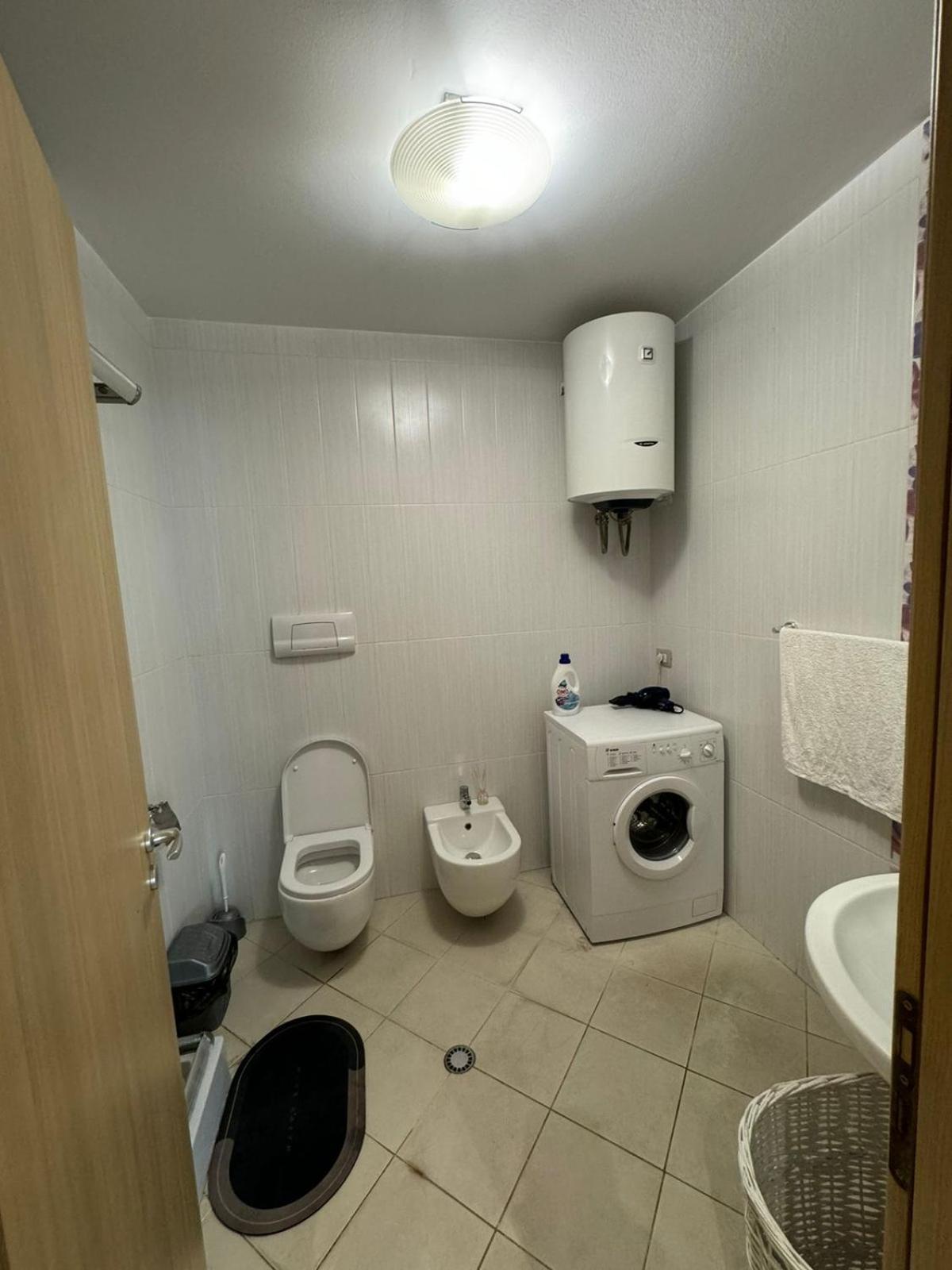 Diem Apartment Near Pazari I Ri ติรานา ภายนอก รูปภาพ