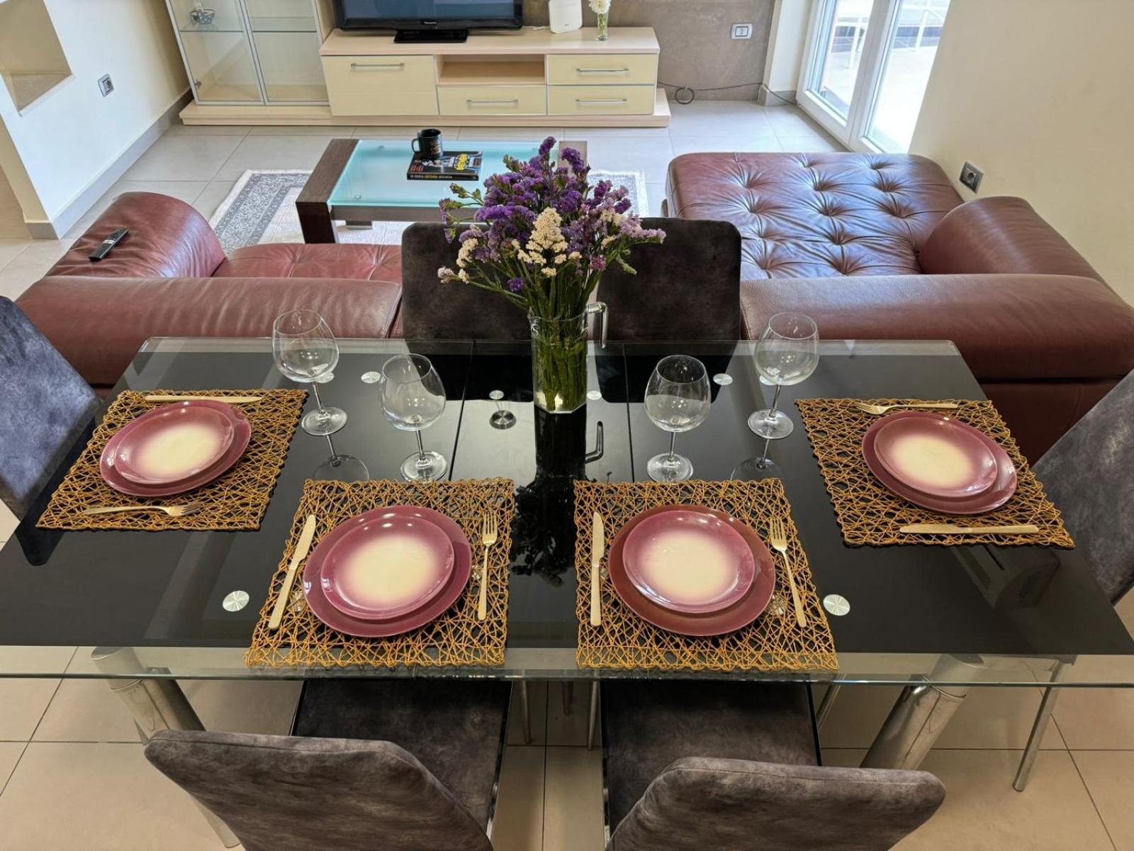 Diem Apartment Near Pazari I Ri ติรานา ภายนอก รูปภาพ