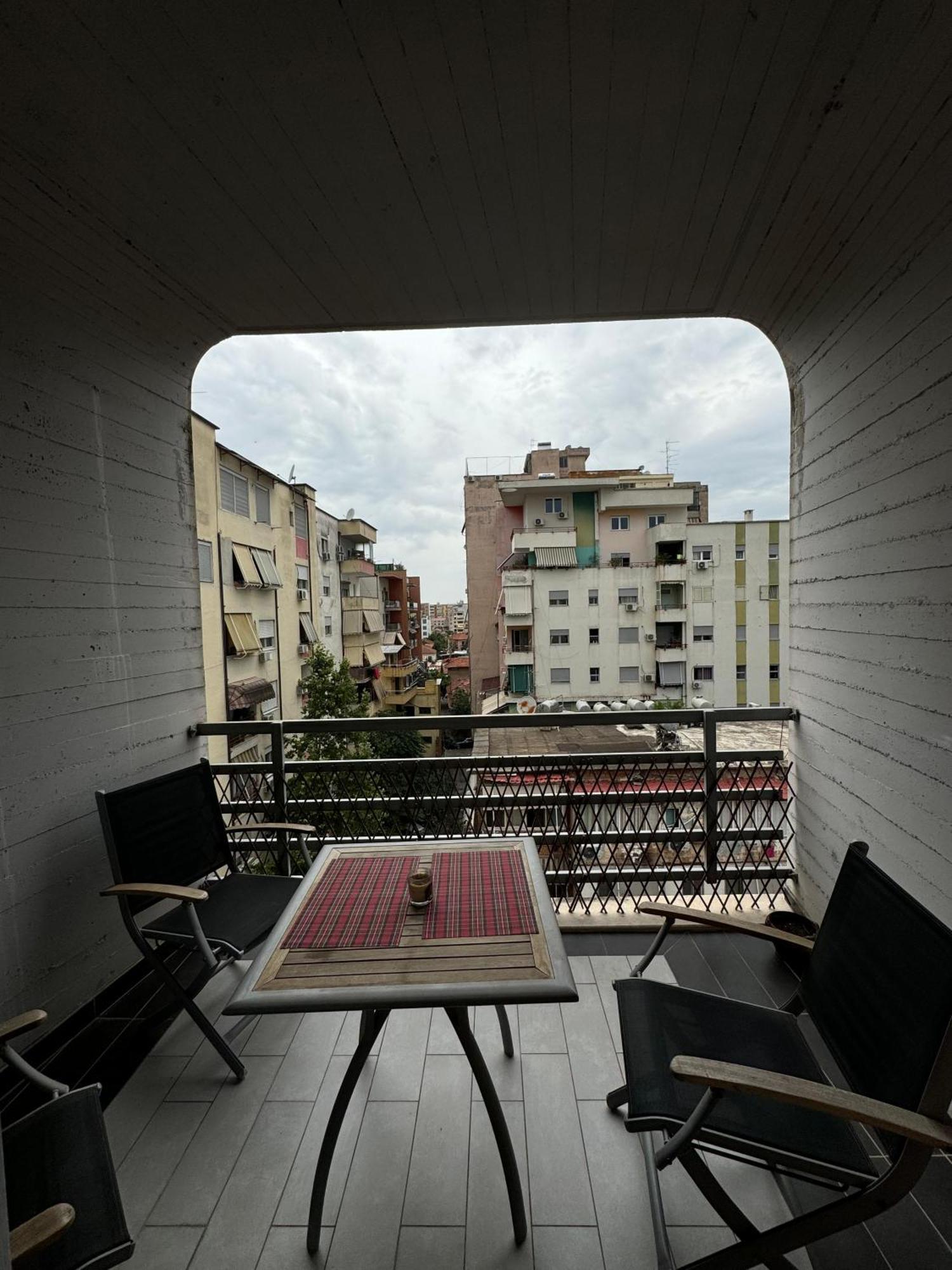 Diem Apartment Near Pazari I Ri ติรานา ภายนอก รูปภาพ