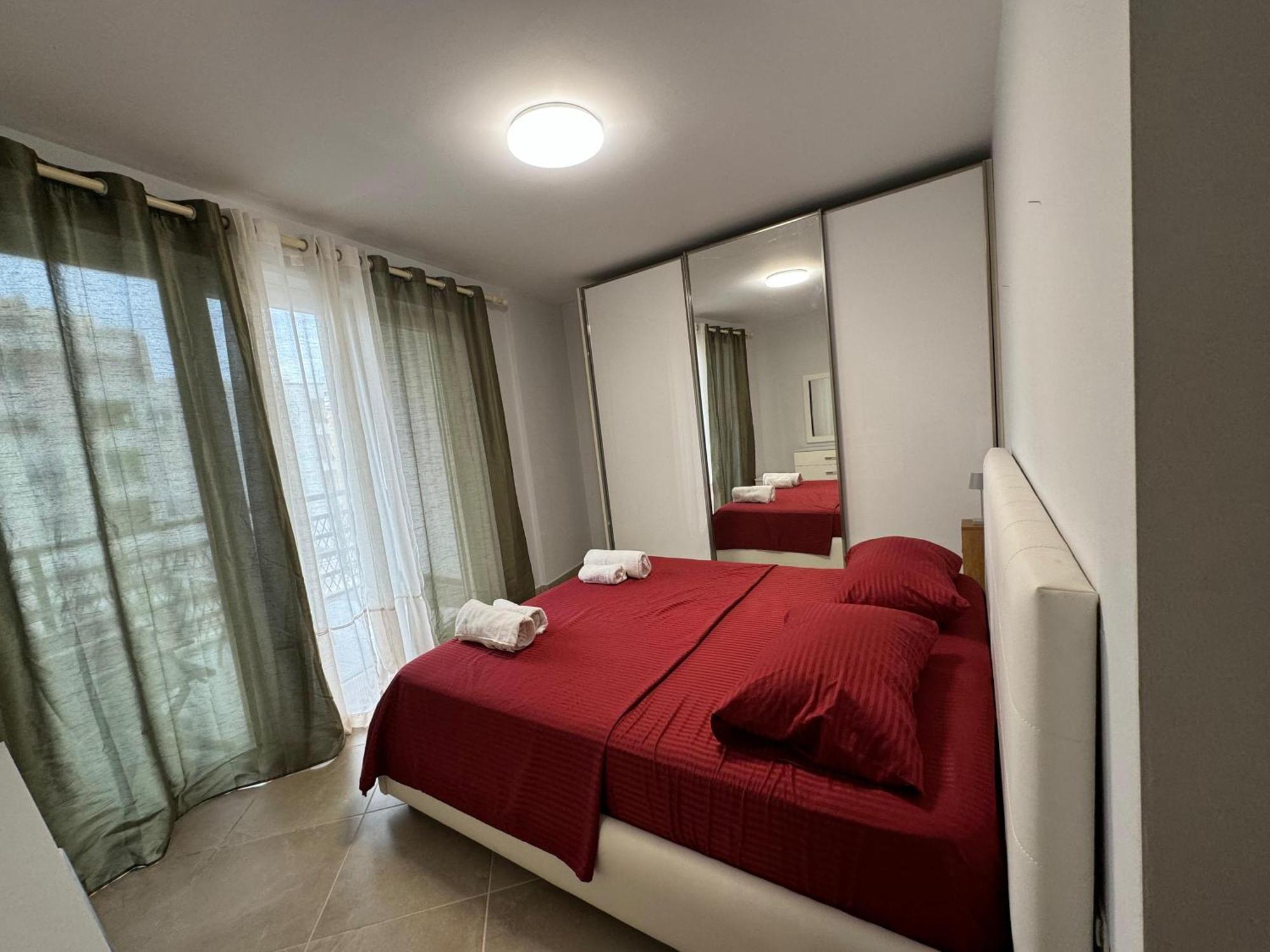 Diem Apartment Near Pazari I Ri ติรานา ภายนอก รูปภาพ